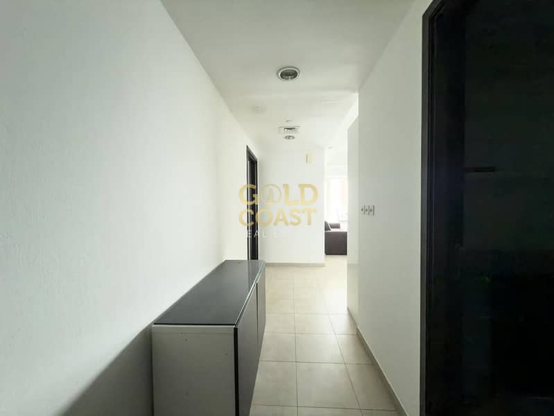 Upgraded Apartment + Maid | Vacant | Full Burj Al Arab, Sea and Canal View | Furnished | Churchill Residence, Business Bay - Image 11