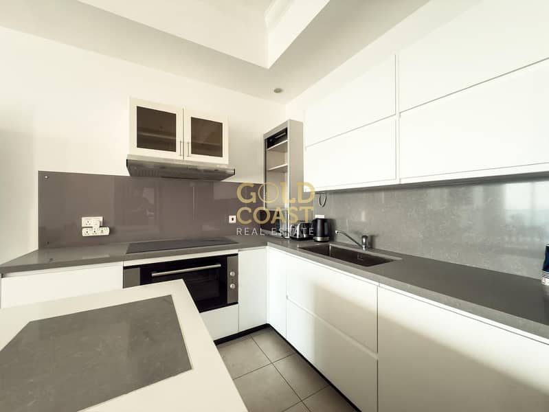 Upgraded Apartment + Maid | Vacant | Full Burj Al Arab, Sea and Canal View | Furnished | Churchill Residence, Business Bay - Image 13