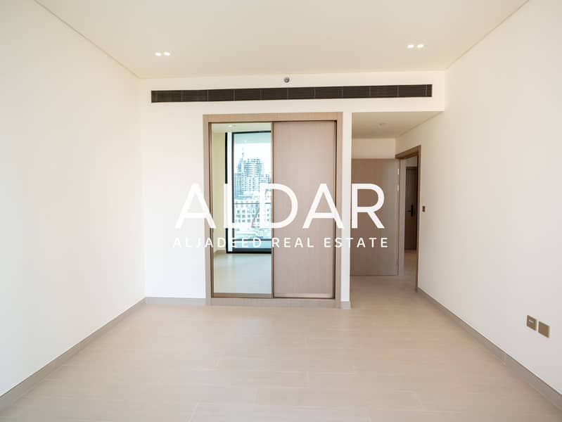 Brand New | Pool View | Fitted Kitchen | Vacant