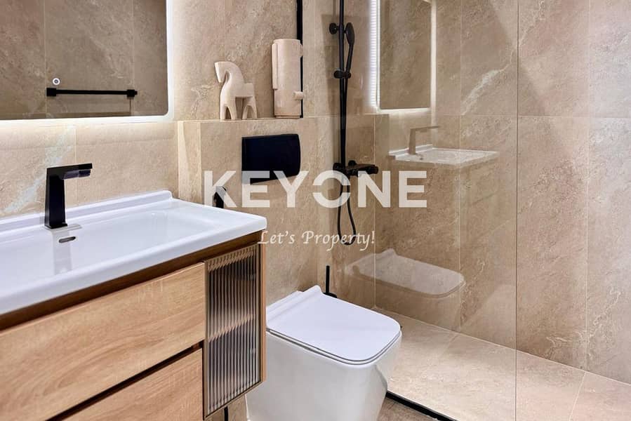 Marina View | Upgraded | Stunning 2-Bedroom - Image 9