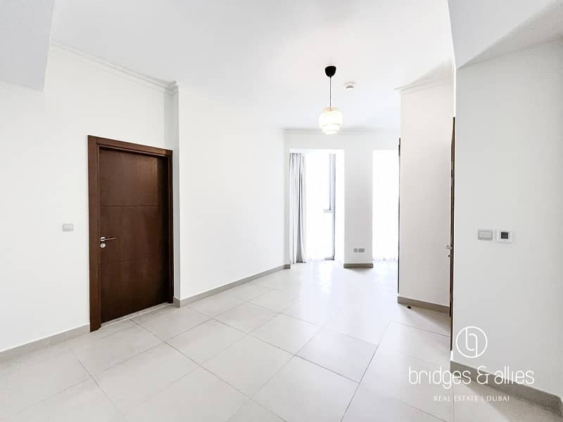 BURJ KHALIFA VIEW | BRIGHT | WELL MAINTAINED | AVL - Image 7