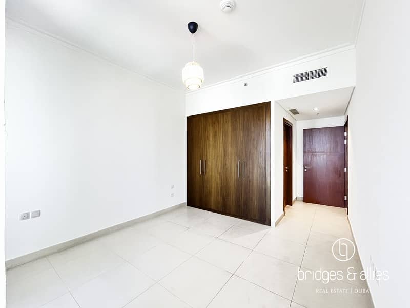 BURJ KHALIFA VIEW | BRIGHT | WELL MAINTAINED | AVL - Image 15