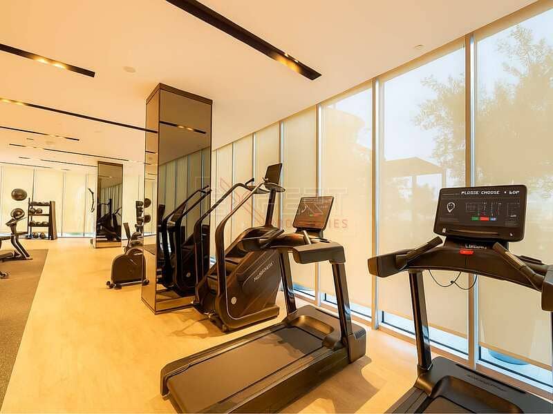 Elegant 2BR Apartment | Fully Furnished | Panoramic Downtown View - Image 10