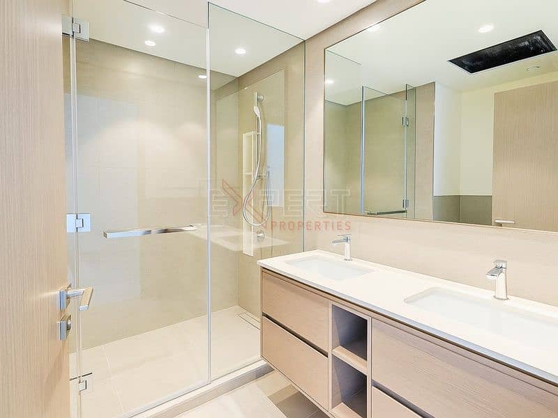 Bright & Stylish 1BHK | Stunning City Views | Luxury Living - Image 6