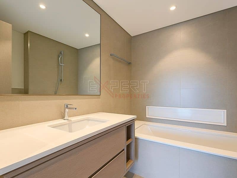 Bright & Stylish 1BHK | Stunning City Views | Luxury Living - Image 7