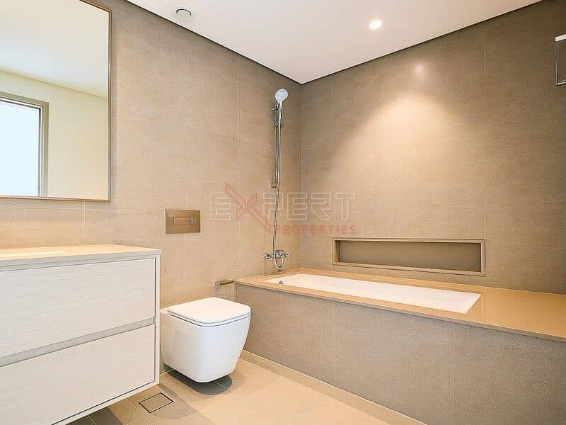 Bright & Stylish 1BHK | Stunning City Views | Luxury Living - Image 8