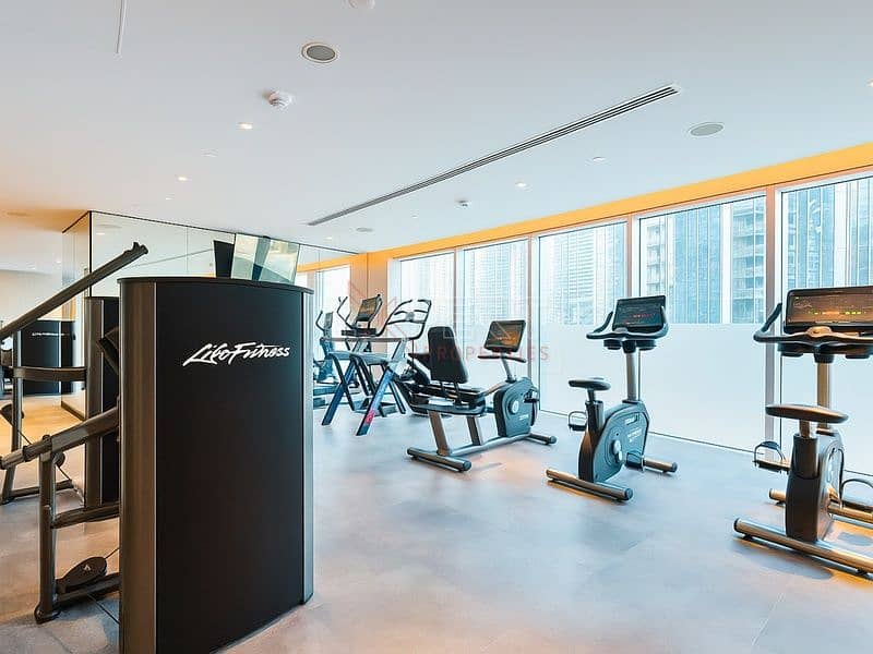 Bright & Stylish 1BHK | Stunning City Views | Luxury Living - Image 10