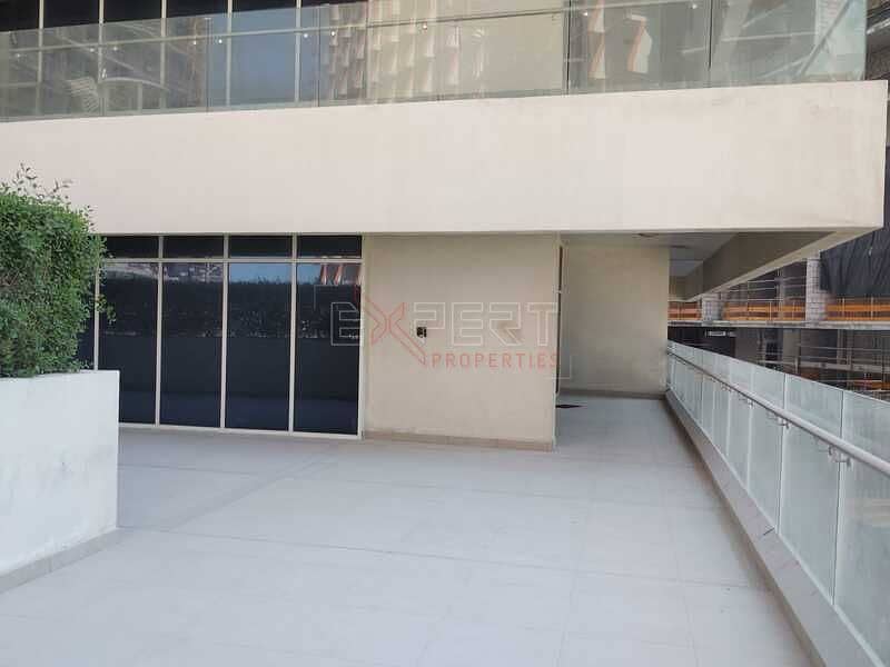 Open-plan living | Fully Furnished | Stunning City Views - Image 8