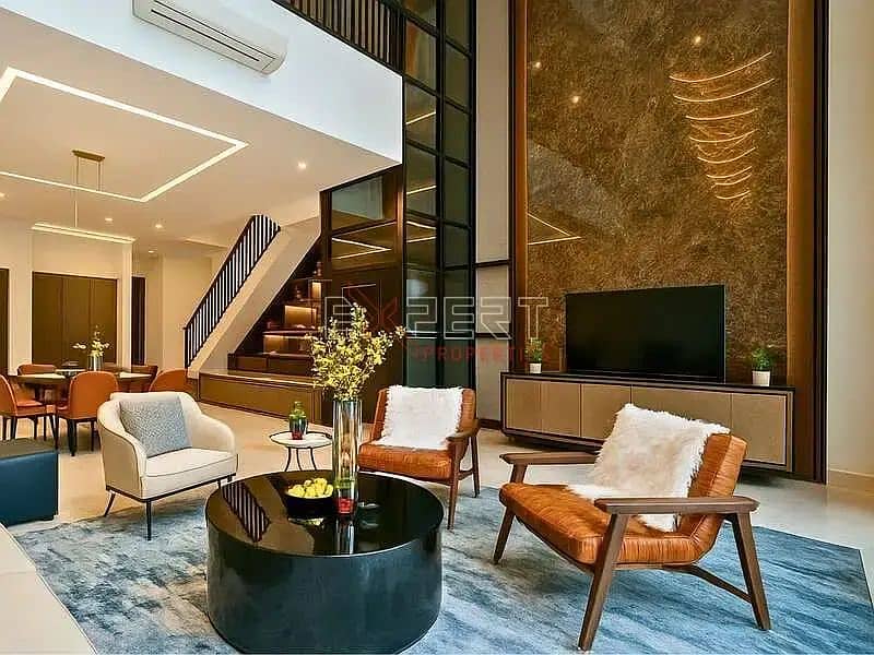 Open-plan living | Fully Furnished | Stunning City Views - Image 10