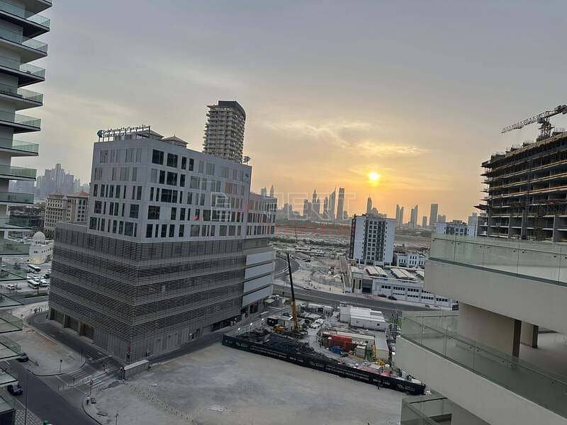 Open-plan living | Fully Furnished | Stunning City Views - Image 12