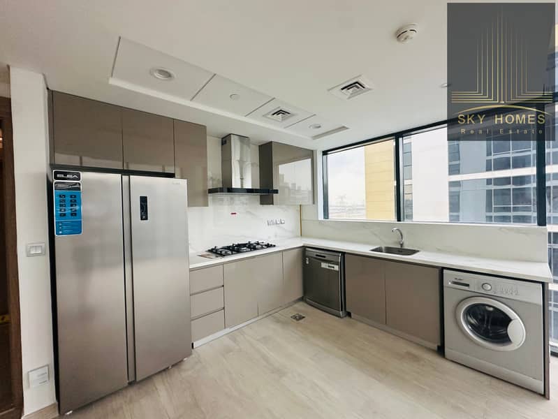 Spacious 3BHK Apartment Chiller Free Gym Pool Parking Free Rent Only 150k