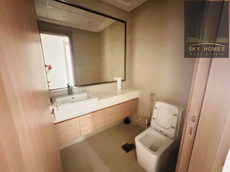 Spacious 3BHK Apartment Chiller Free Gym Pool Parking Free Rent Only 150k - Image 9