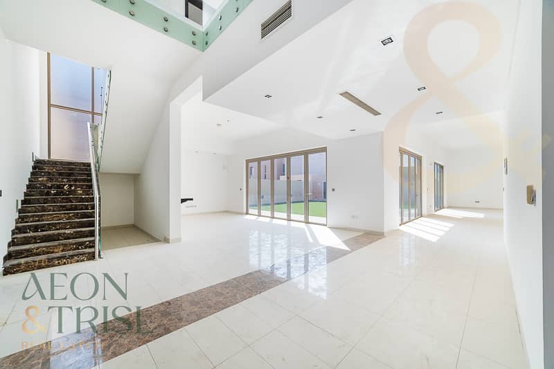 Luxury Villa | Waterfront Living | Spacious Layout