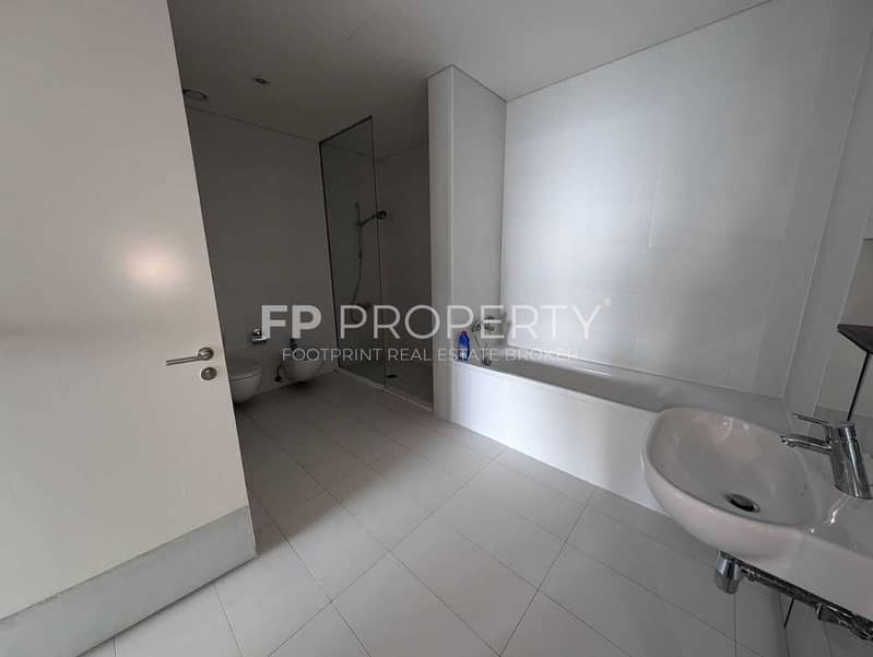 Burj View | Unfurnished | Huge Size - Image 12