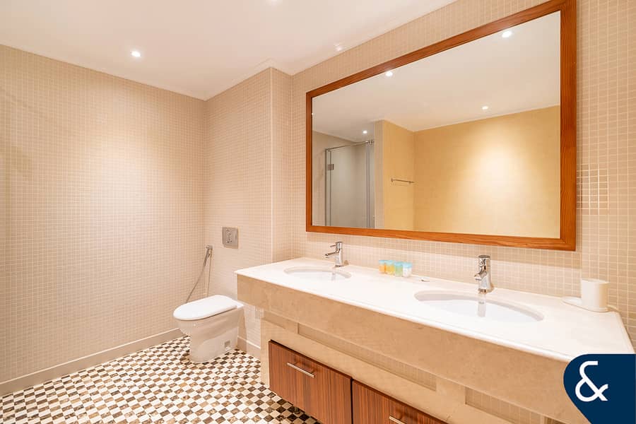 Upgraded | Full Marina View | Emaar | 2 Beds - Image 6