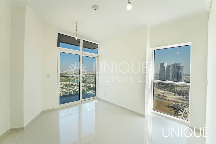 Modern Living | Golf View | High End Amenities - Image 7