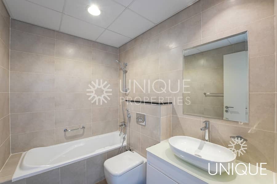 Modern Living | Golf View | High End Amenities - Image 11