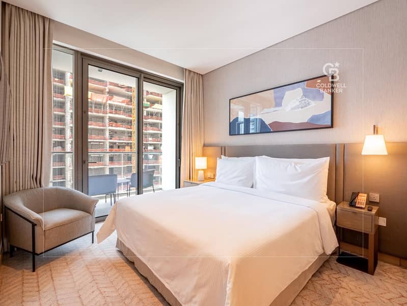 Modern Furnished 1BR | Downtown Living | Vacant