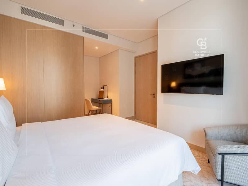 Modern Furnished 1BR | Downtown Living | Vacant - Image 6