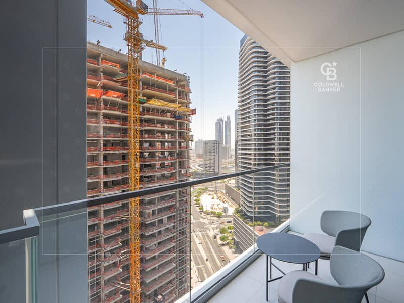 Modern Furnished 1BR | Downtown Living | Vacant - Image 8