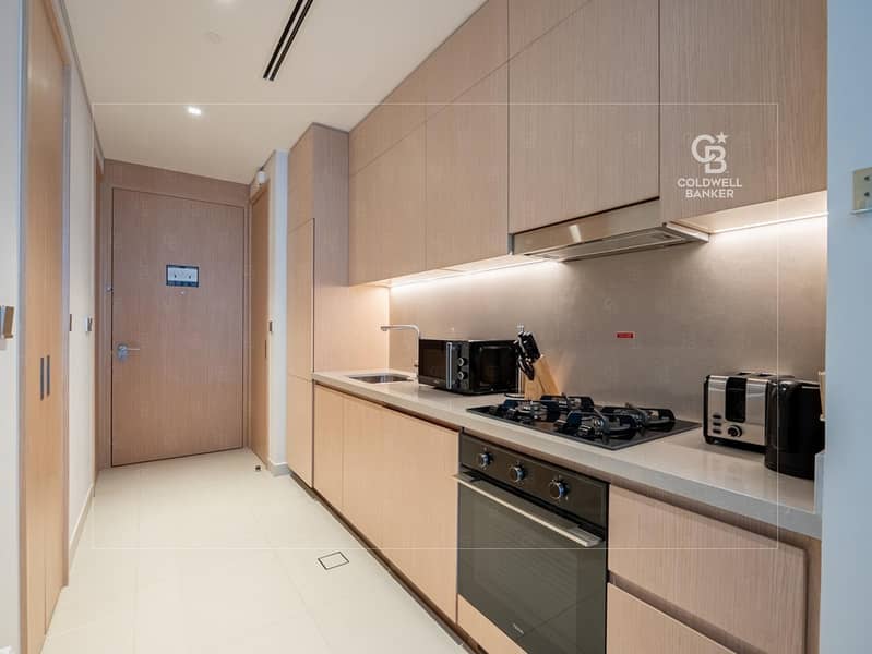 Modern Furnished 1BR | Downtown Living | Vacant - Image 12