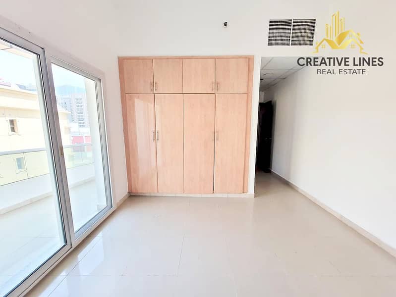 Spacious 2BHK Apartment with All Amenities And Facilities Near Pond Park - Image 7