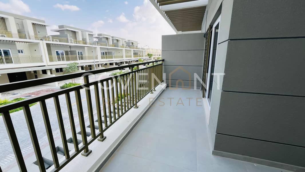 Brand New I Middle Unit I Handover Soon