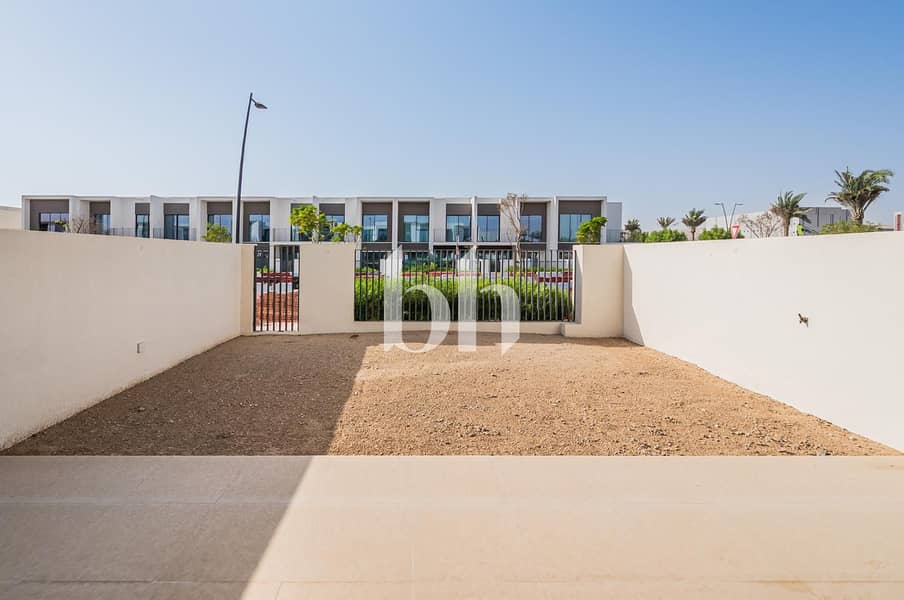 Corner Unit | Rented | Single Row - Image 16