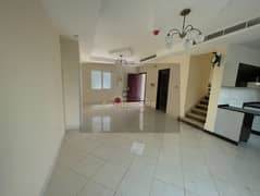 فیلا في صحارى ميدوز 1،صحارى ميدوز،مدينة دبي الصناعية 3 غرف 75000 درهم - 13740520