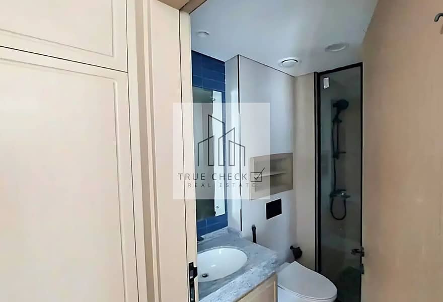 BRAND NEW UNIT | SPACIOUS LAYOUT l UNDER 1 YEAR WARRANTY