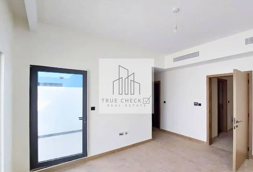 BRAND NEW UNIT | SPACIOUS LAYOUT l UNDER 1 YEAR WARRANTY - Image 6