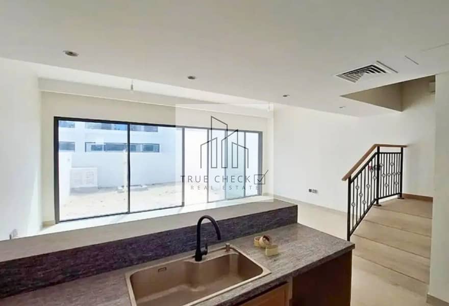 BRAND NEW UNIT | SPACIOUS LAYOUT l UNDER 1 YEAR WARRANTY - Image 7