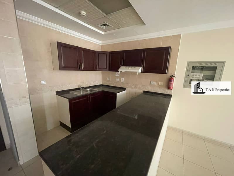 1 Bhk available in Dubai silicon oasis