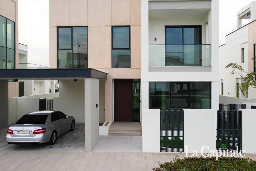 Luxury | Single Row | Brand New | Ready to Move