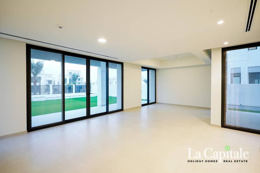 Luxury | Single Row | Brand New | Ready to Move