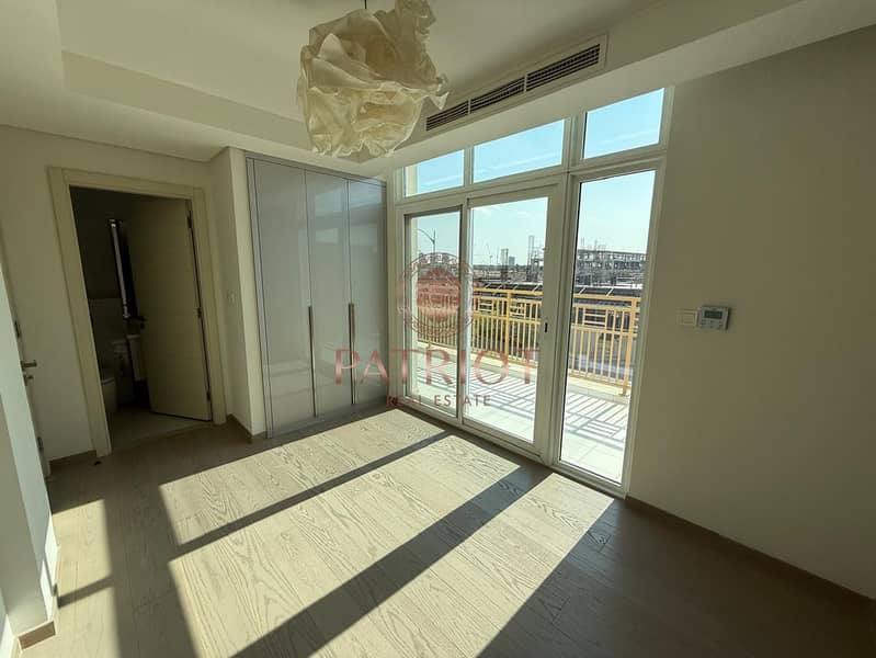 Presenting Unique 3BH || Corner Unit || Crystal Interior || Back to Back || Peaceful Environment || Luxurious || Roof Top || - Image 11