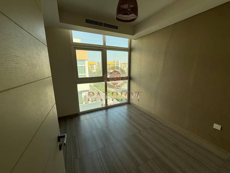 Presenting Unique 3BH || Corner Unit || Crystal Interior || Back to Back || Peaceful Environment || Luxurious || Roof Top || - Image 14