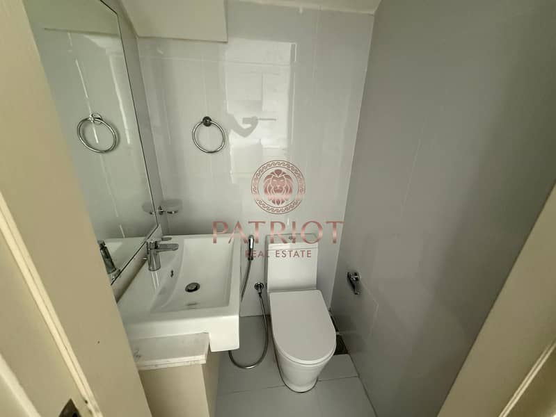 Presenting Unique 3BH || Corner Unit || Crystal Interior || Back to Back || Peaceful Environment || Luxurious || Roof Top || - Image 20