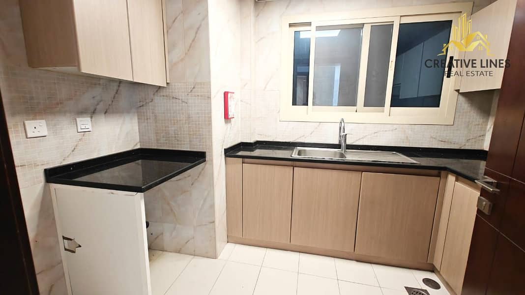 SPACIOUS 2BHK APARTMENT//CLOSE KITCHEN//PRIME LOCATION//READY TO MOVE IN