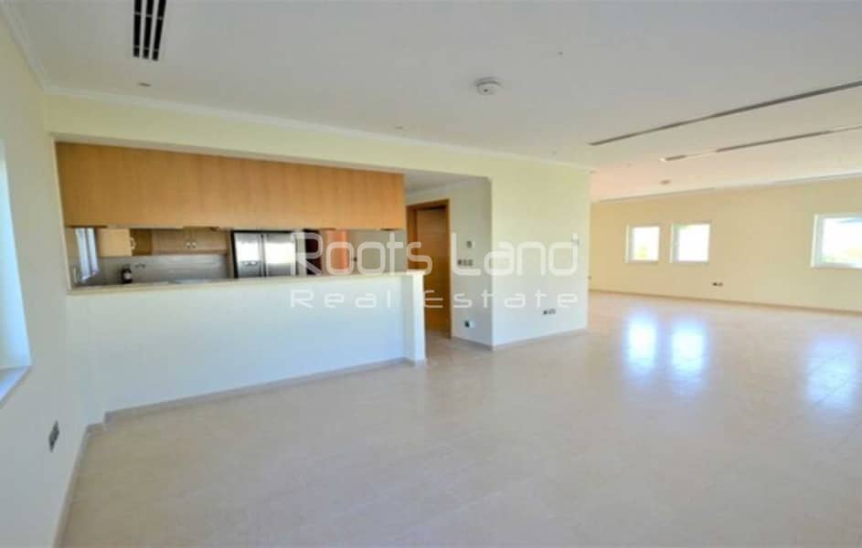 Steps to The Park | Regional Large Private Pool - Image 7