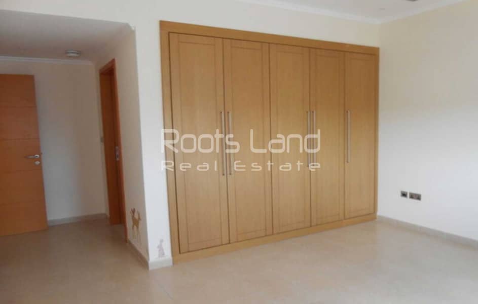 Steps to The Park | Regional Large Private Pool - Image 13