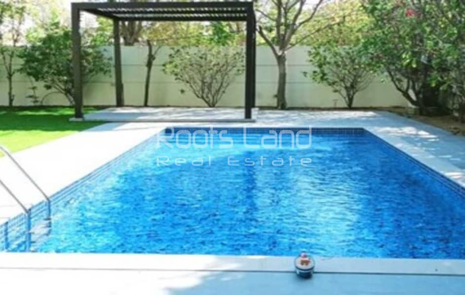 Steps to The Park | Regional Large Private Pool - Image 16