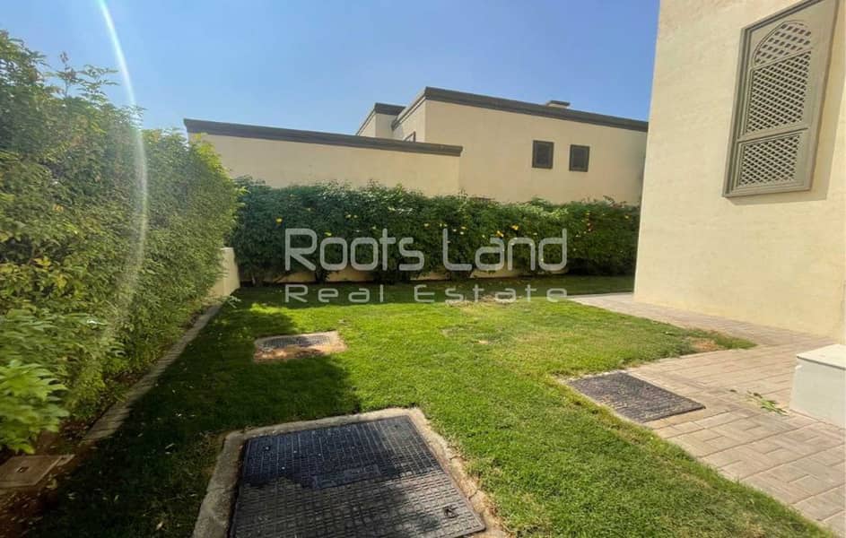 Steps to The Park | Regional Large Private Pool - Image 21