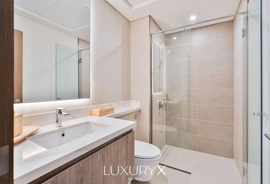 Resort Style Living | Golf View | Spacious Layout - Image 15