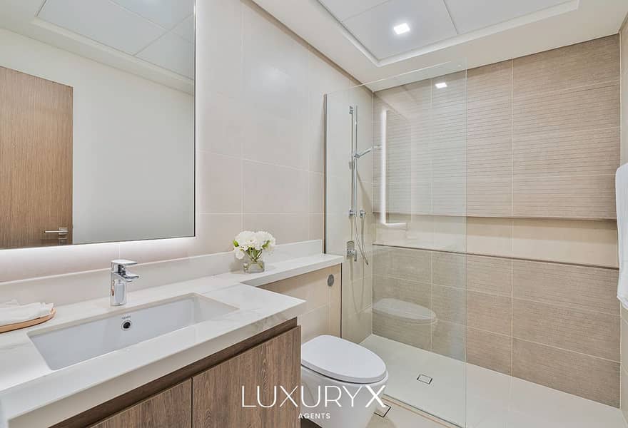 Resort Style Living | Golf View | Spacious Layout - Image 22