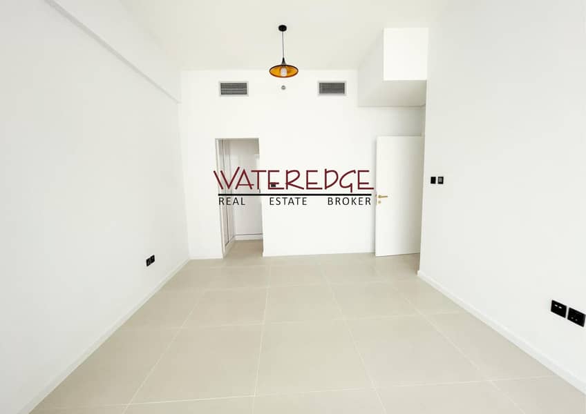 1BR+Large Study | 2 Bath | Available