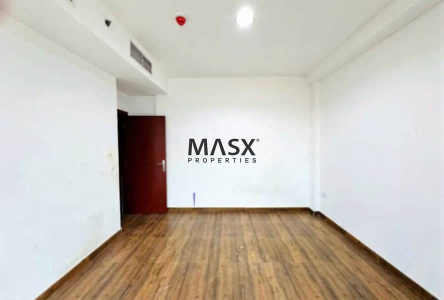 Prime Location | Ready to Move | Family Residence - Image 8