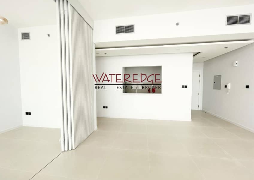 1BR+Large Study | 2 Bath | Available