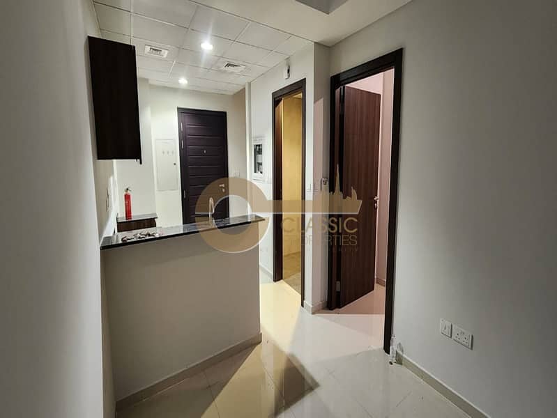 Modern 4BR Corner Townhouse | Single Row