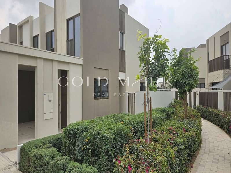 Corner Unit | Big Plot | Brand New | 4BR